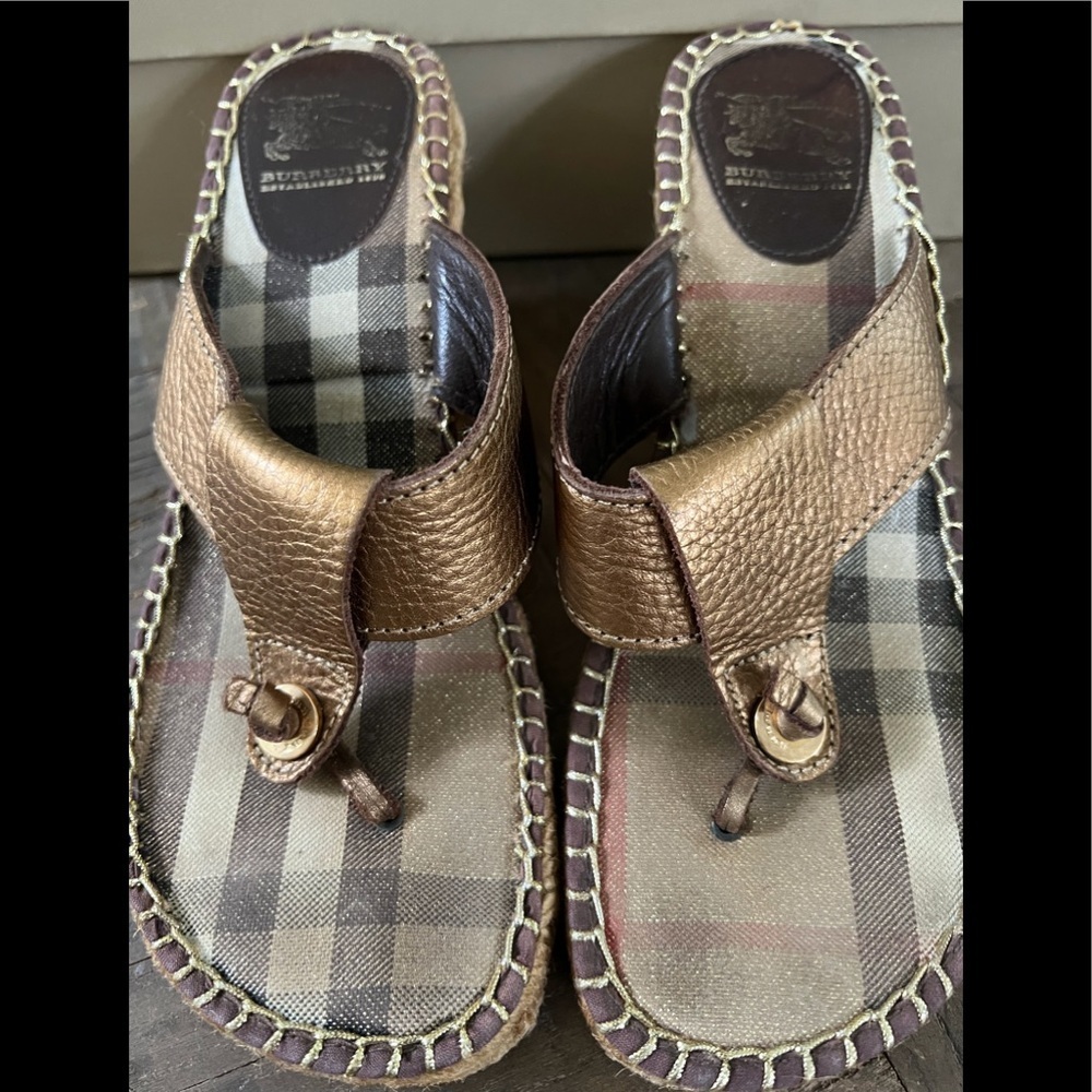 Burberry House Check wedge sandals Metallic Bronze